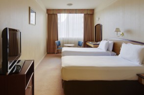 Standard Twin Room, Perth Ambassador Hotel